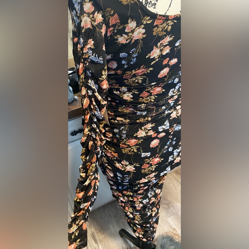 NWT Almost Famous Black Floral Long Sleeve Dress - Picture 10 of 16